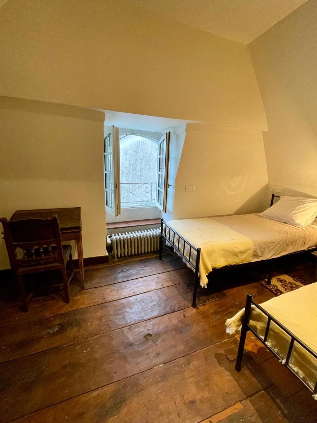 Bed and Breakfast Jardin Des Remparts Orthez Esterno foto