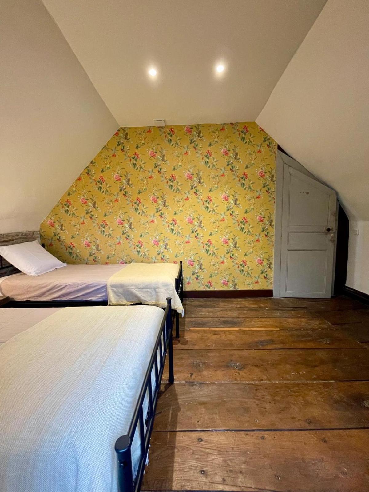 Bed and Breakfast Jardin Des Remparts Orthez Esterno foto