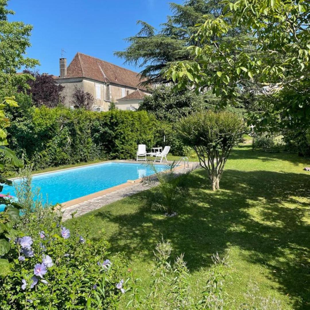 Bed and Breakfast Jardin Des Remparts Orthez Esterno foto
