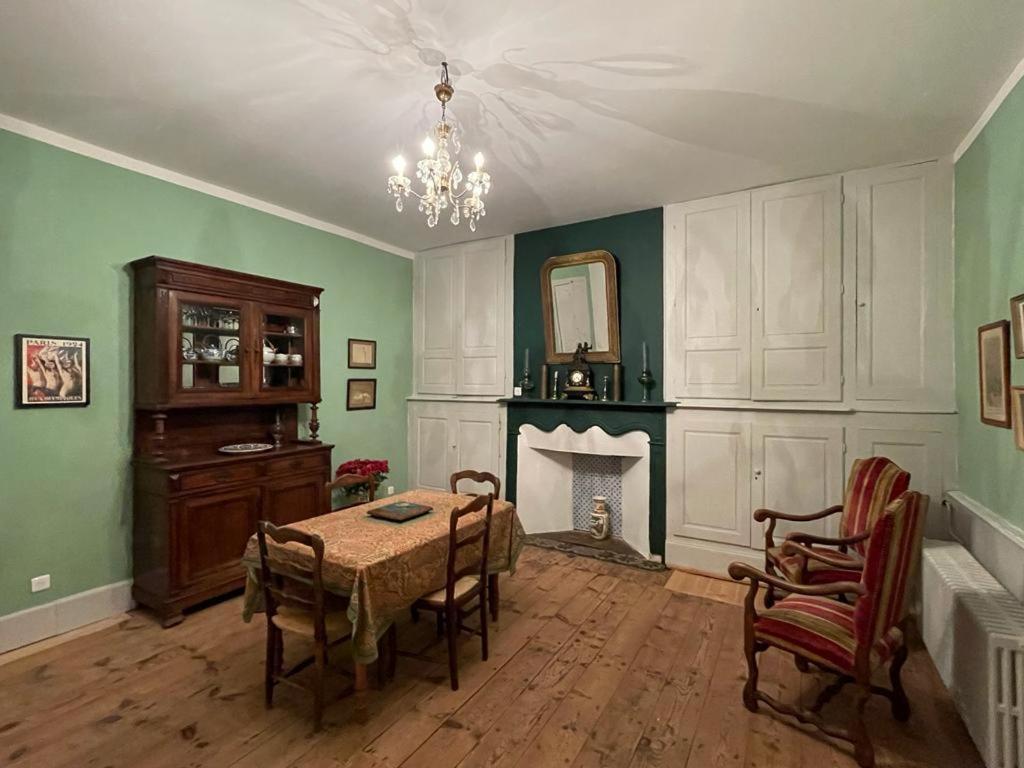Bed and Breakfast Jardin Des Remparts Orthez Esterno foto