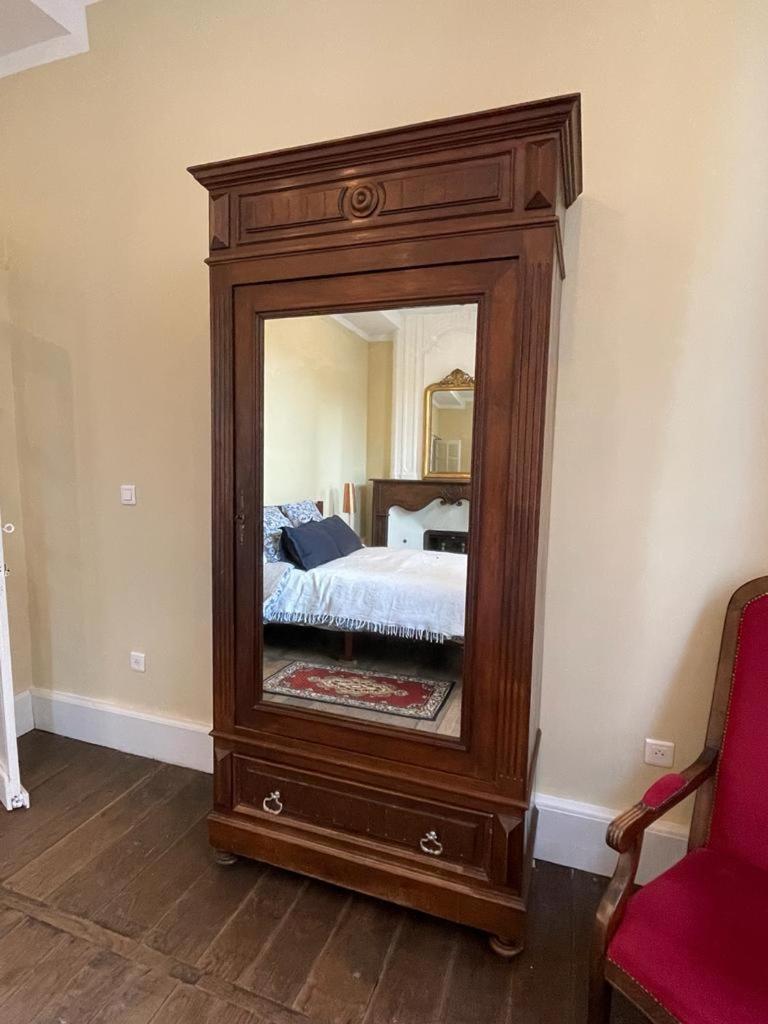 Bed and Breakfast Jardin Des Remparts Orthez Esterno foto