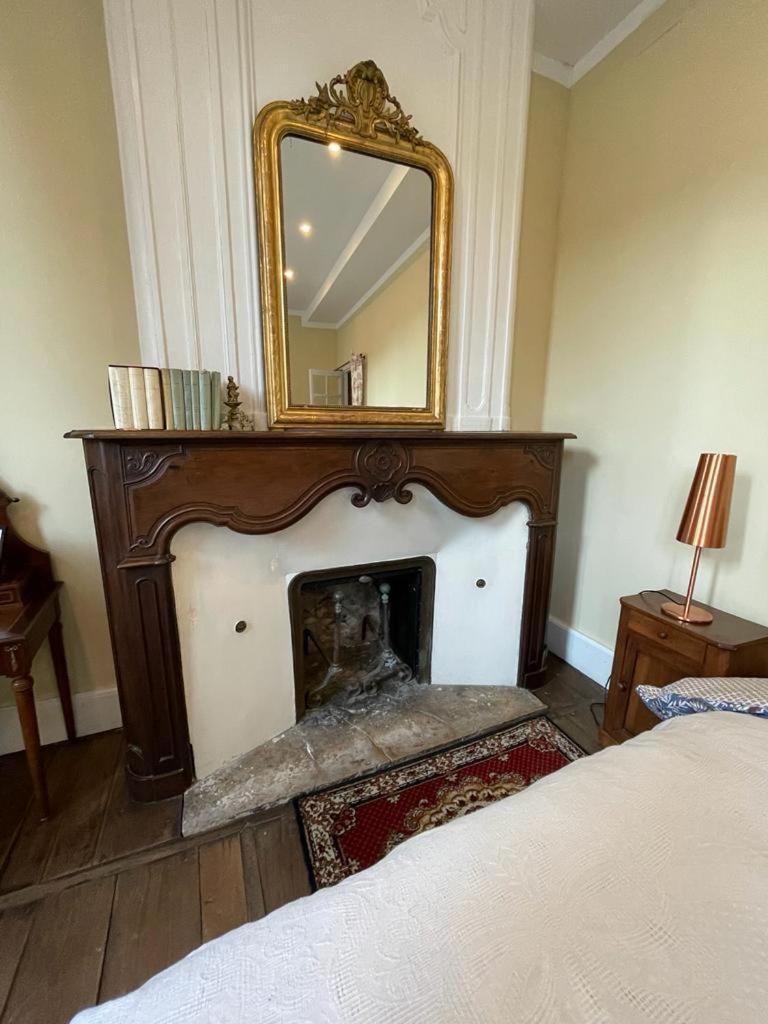 Bed and Breakfast Jardin Des Remparts Orthez Esterno foto